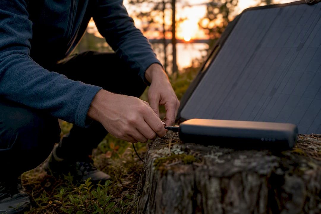 Connecting portable solar panel to power bank outdoors